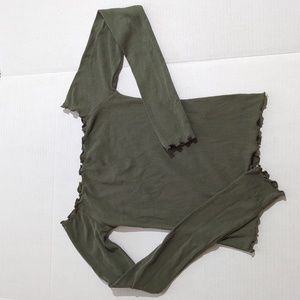 Hollister XS Long sleeve off the shoulder fitted Top